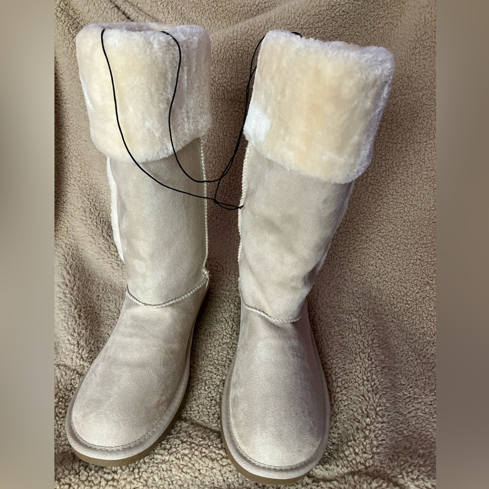Cream Cozy Faux-Suede Women's Winter Boots - Picture 6 of 12